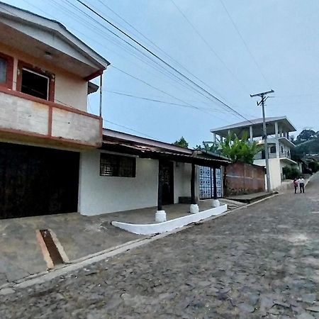 Concepción de Ataco Casaca 아파트 외부 사진